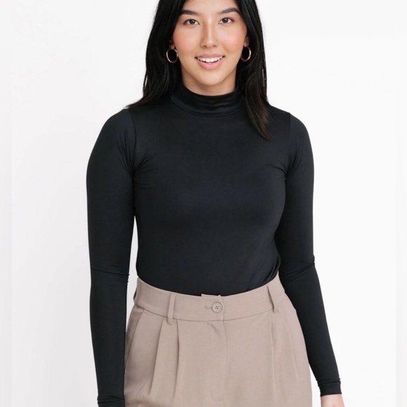 NWT Smash + TESS Mock Neck Long Sleeve Tee in Black - Picture 1 of 3